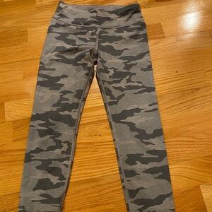 Athleta Girl Gray Camouflage Chit Chat Capri Leggings